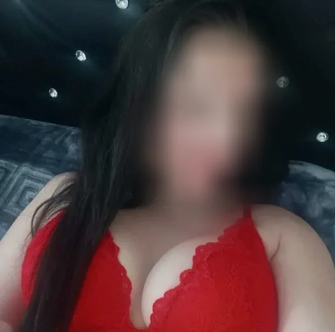 Emily, 35