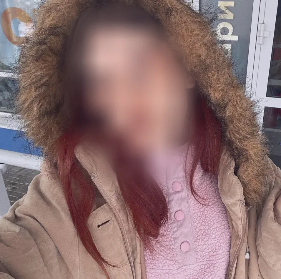 Neele, 22